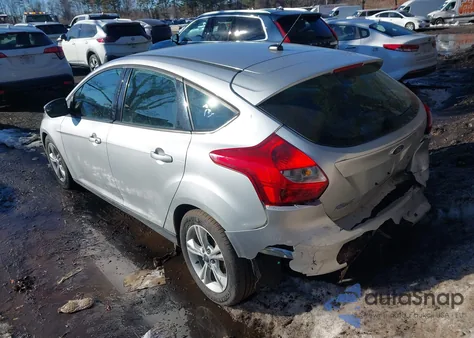 2014 Ford Focus Se z USA, uszkodzony, nr VIN 1FADP3K21EL408287